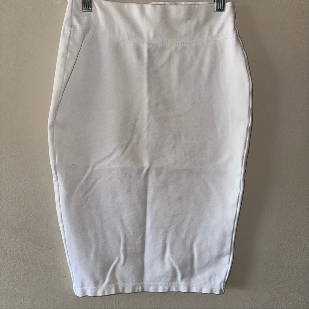Esteez Long White Pencil Skirt Size: 0